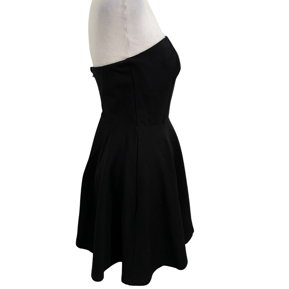 NWT LULUS Black Strapless Fit & Flare Dress – Size M
Style #67462 - Picture 7 of 13